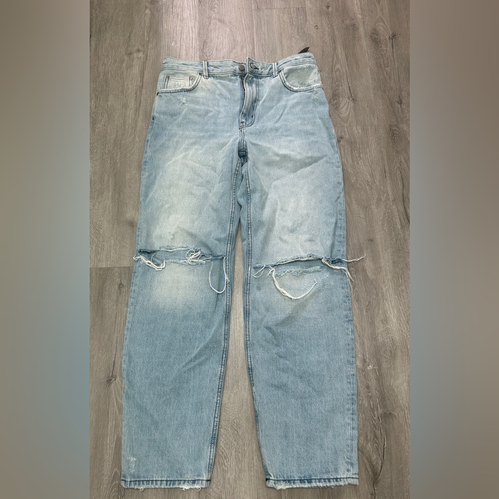 Zara Men's Relaxed Fit Light Blue Jeans